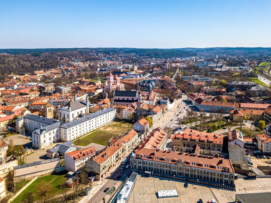 PYLIMO 51 — 9